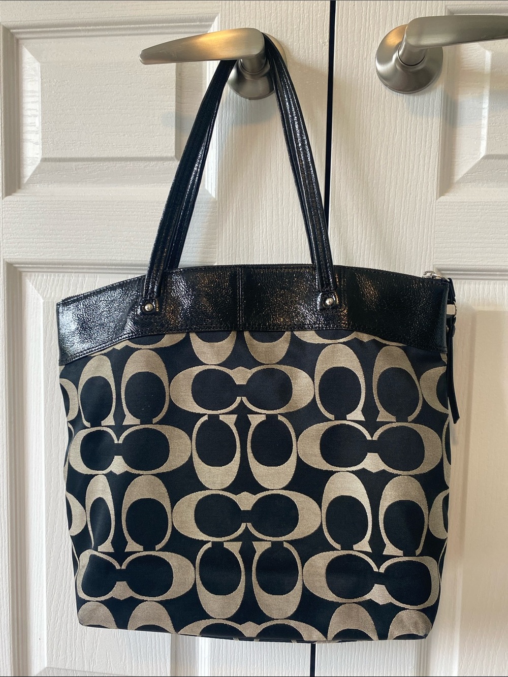 Coach Laura Signatur Patent Leather Tote Bag Large Monogram Canvas Purse - Picture 5 of 12